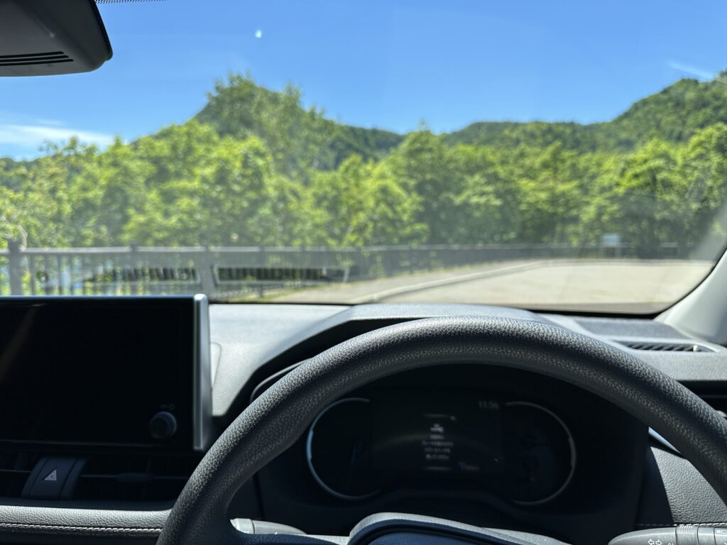 RAV4運転席からの見晴らし